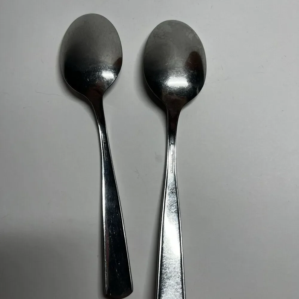 Lot of 2 Vintage International Stainless USA Rose Lace Oval Soup Spoons 7 1/8